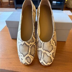 Everlane Beige Snakeskin Flats